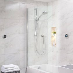 Aqualisa Optic Q Concealed Smart Shower with Adjustable Head and Bath Filler (HP/Combi)