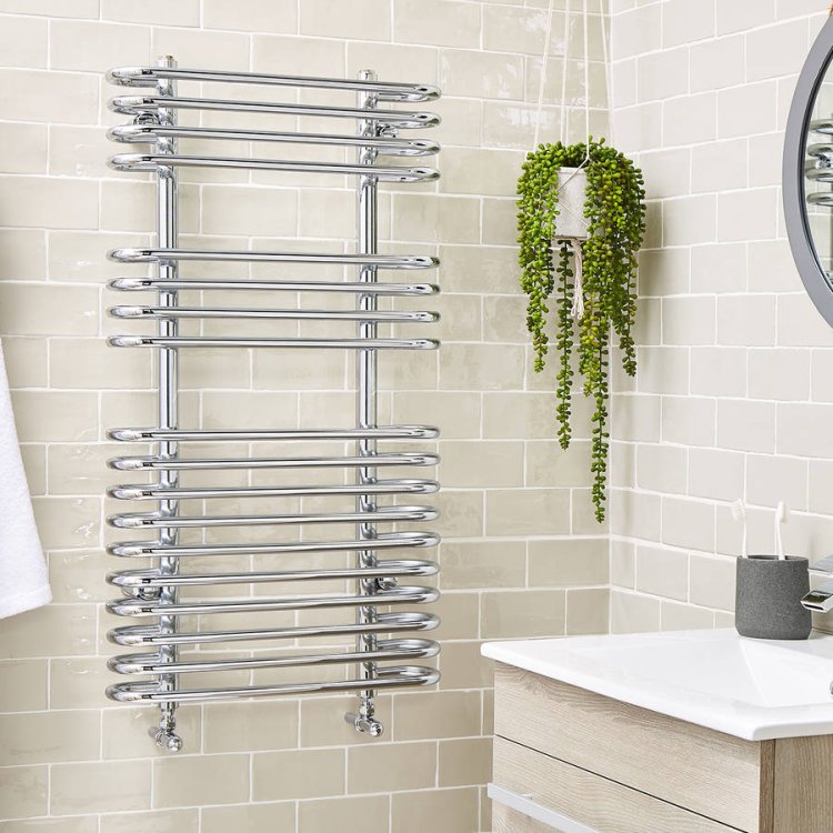 Kartell Oakland 916 x 500mm Chrome Designer Towel Rail