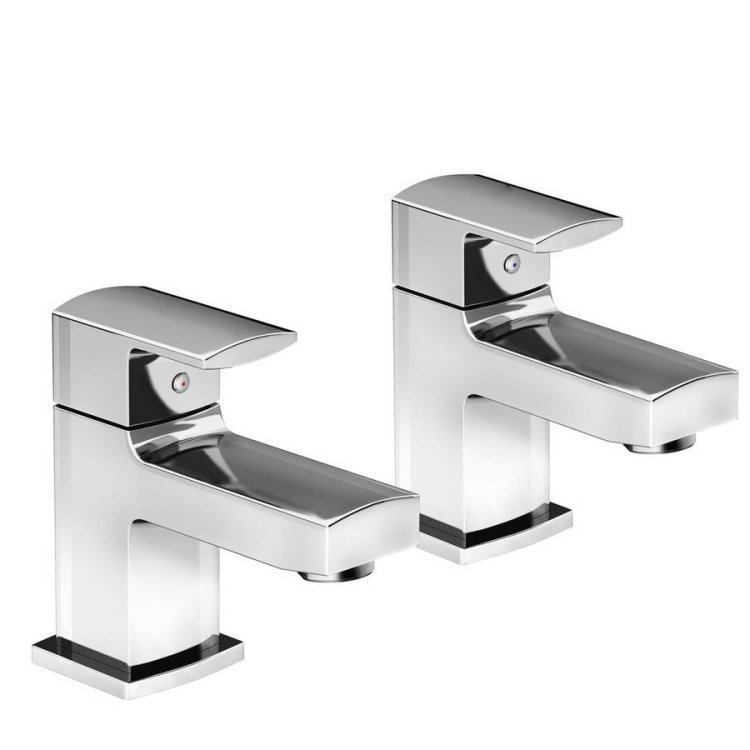 Essential Paron Bath Pillar Taps